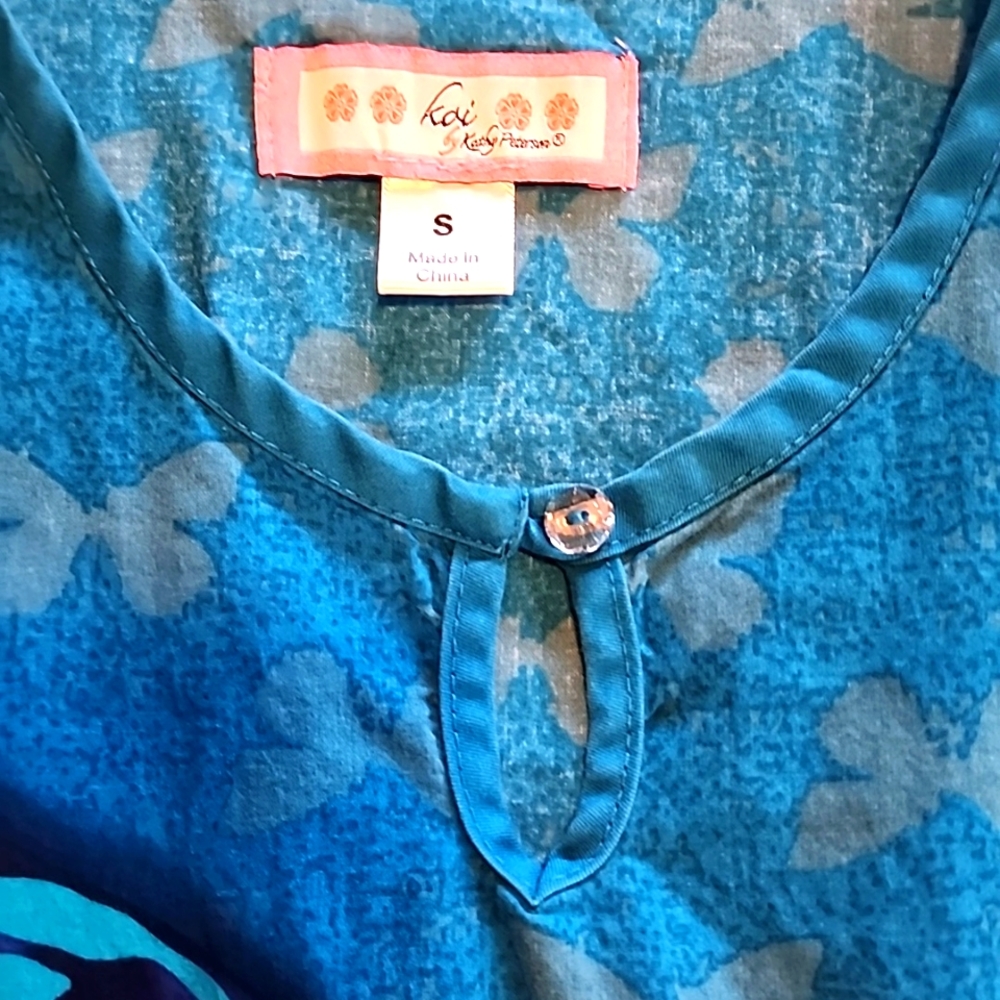 Scrub top - Picture 3 of 4